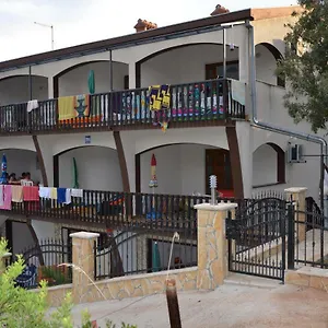 https://apartments-delfin-posedarje.hotelinzadar.com